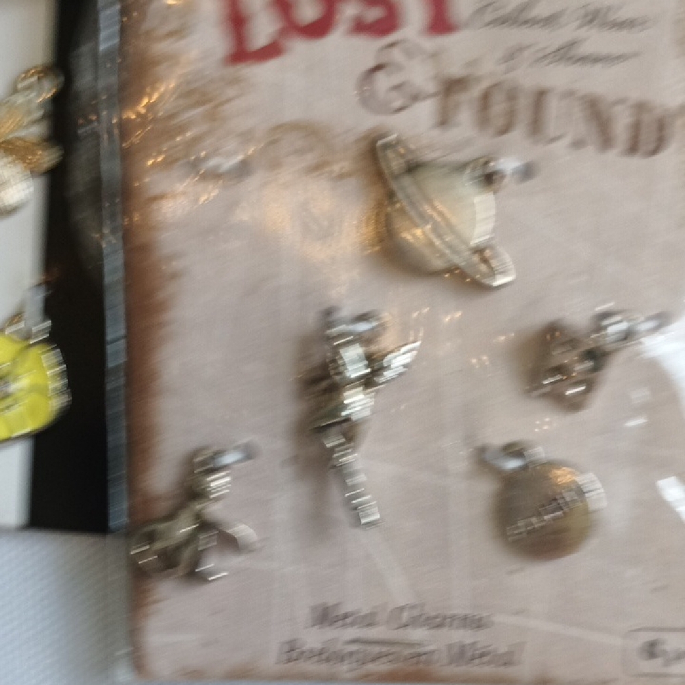Assorted Charm Collection - Picture 7 of 8